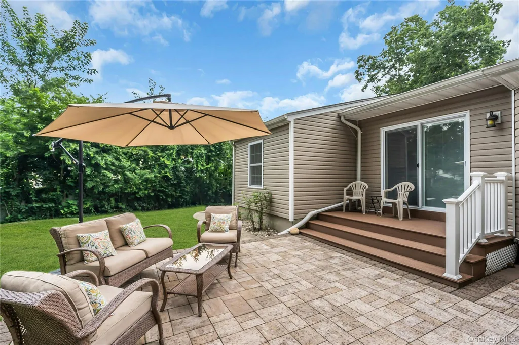 84 Juniper Avenue Ronkonkoma NY 11779