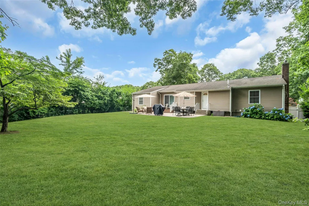84 Juniper Avenue Ronkonkoma NY 11779