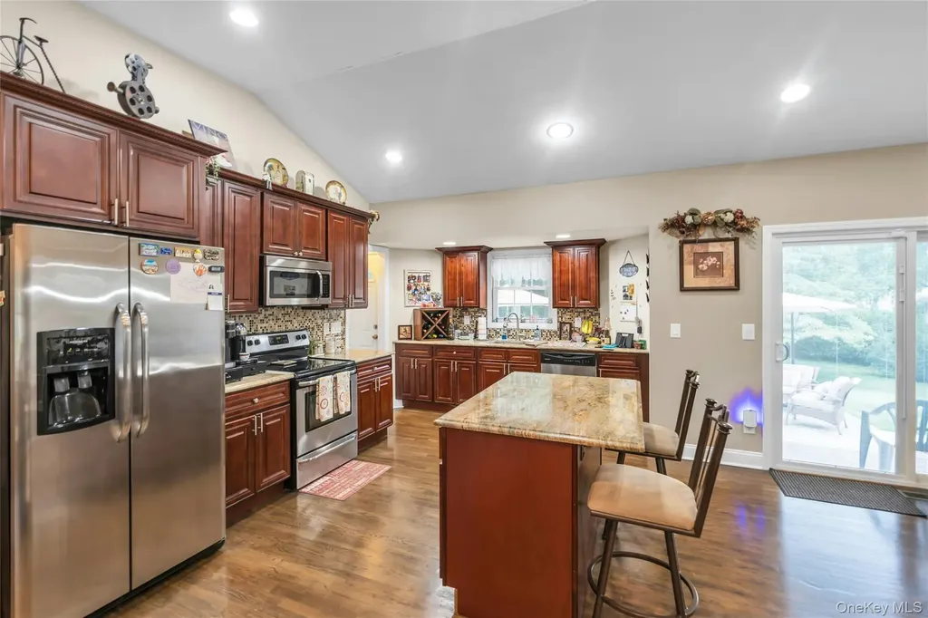 84 Juniper Avenue Ronkonkoma NY 11779