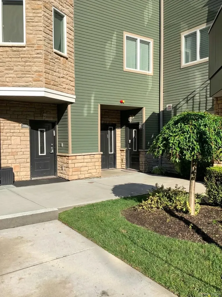 2103 Corner Street Spring Valley NY 10977