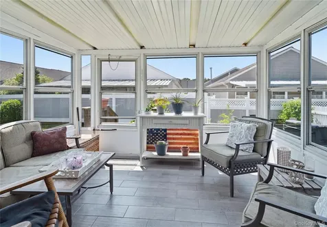 35 Village Circle S Manorville NY 11949