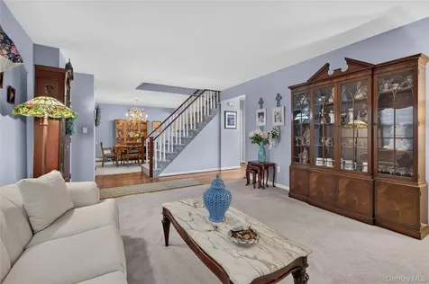 200 Saint Bridgets Lane Westbury NY 11590