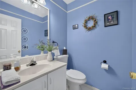 200 Saint Bridgets Lane Westbury NY 11590