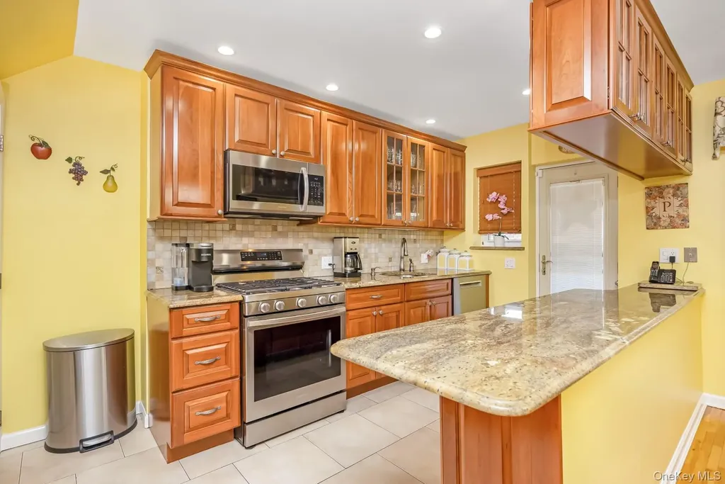 65-19 78th Street Middle Village NY 11379