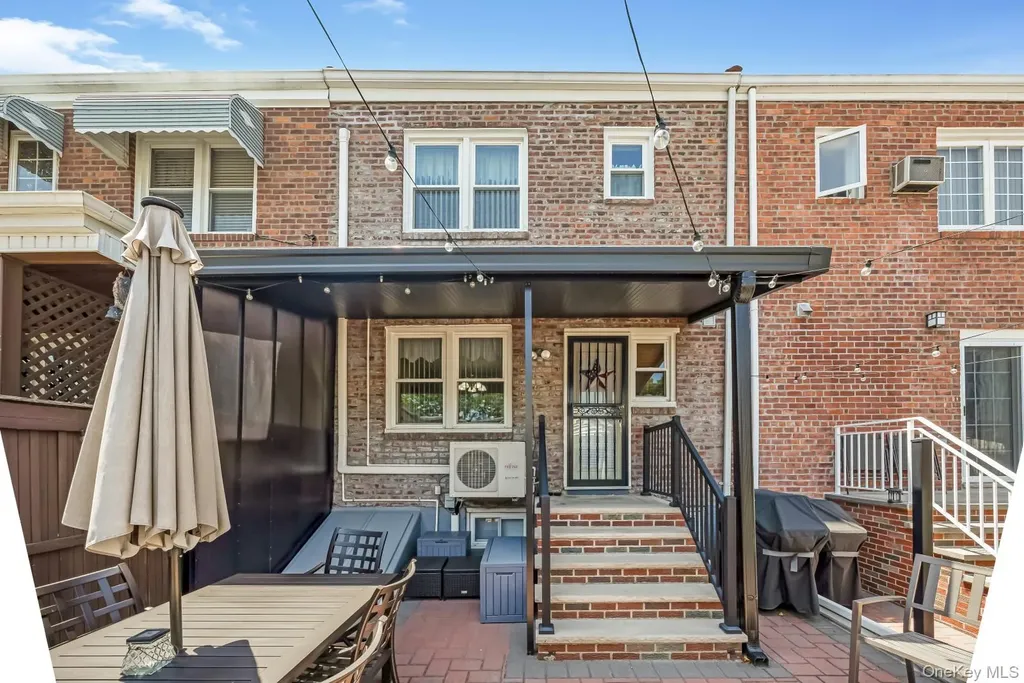 65-19 78th Street Middle Village NY 11379