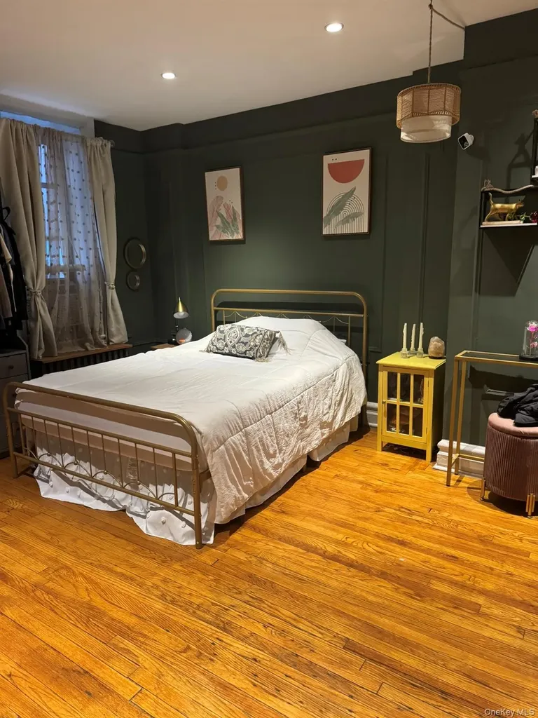 83-19 116th Street Kew Gardens NY 11415