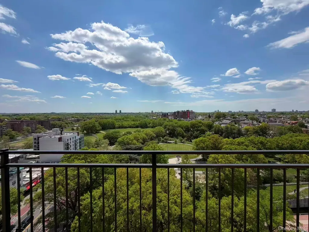 4318 Main Street Flushing NY 11355