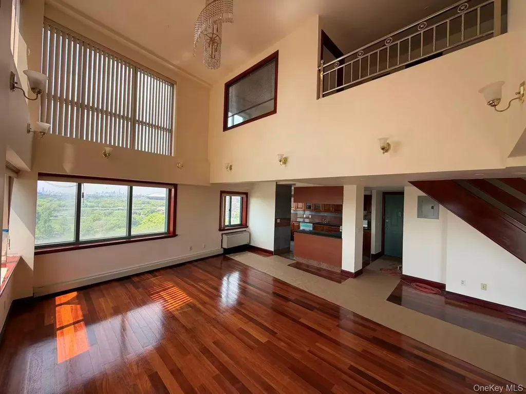 4318 Main Street Flushing NY 11355