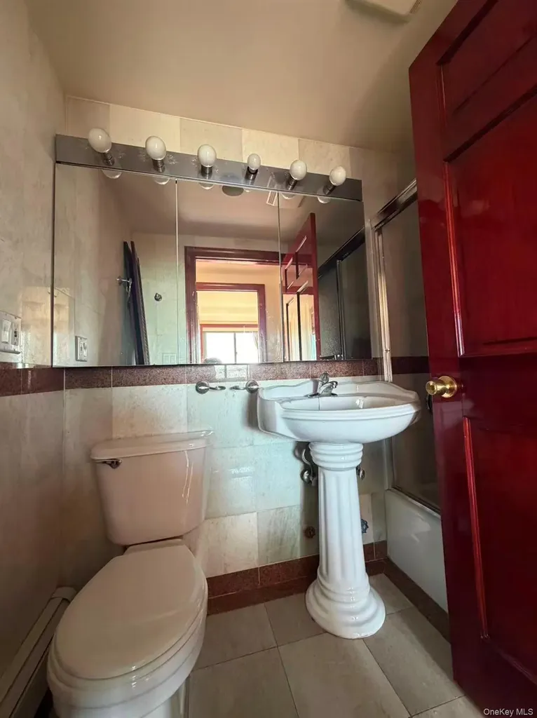 4318 Main Street Flushing NY 11355