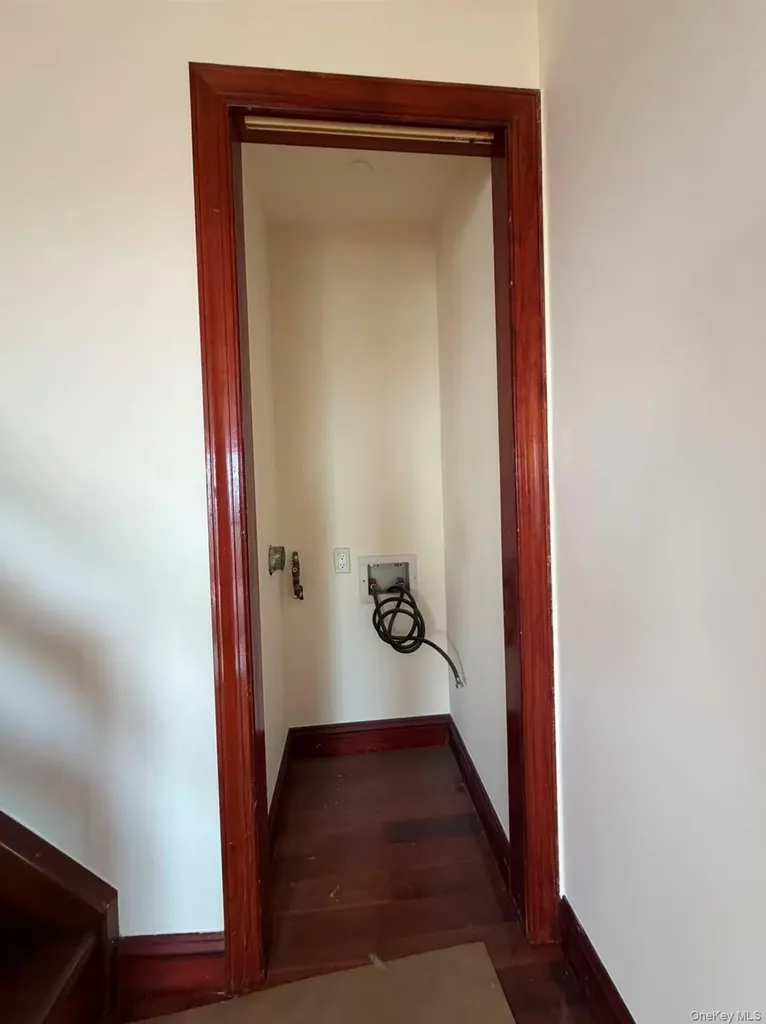 4318 Main Street Flushing NY 11355
