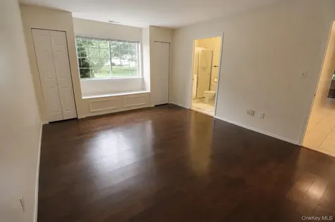 146 Farm House Court Manorville NY 11949