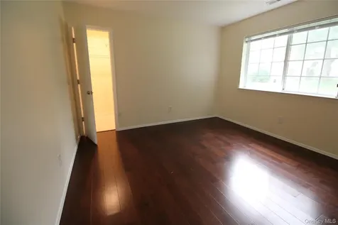 146 Farm House Court Manorville NY 11949