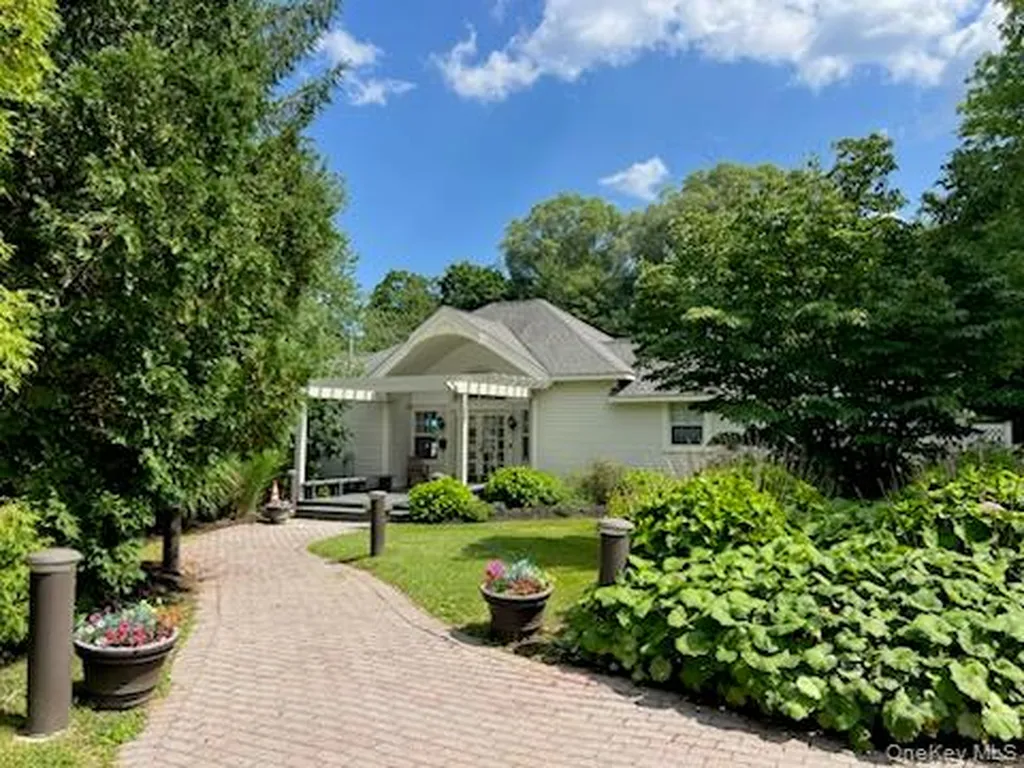 317 Cornwall Meadows Lane Patterson NY 12563