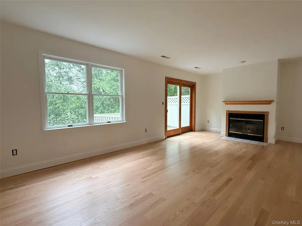317 Cornwall Meadows Lane Patterson NY 12563