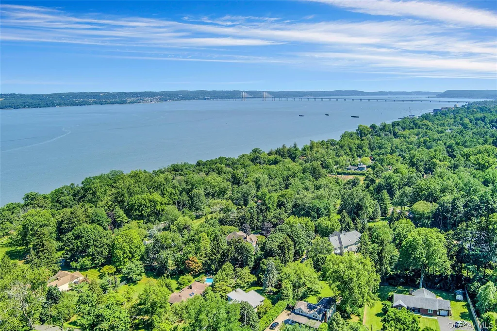 107 Larchdale Avenue Nyack NY 10960