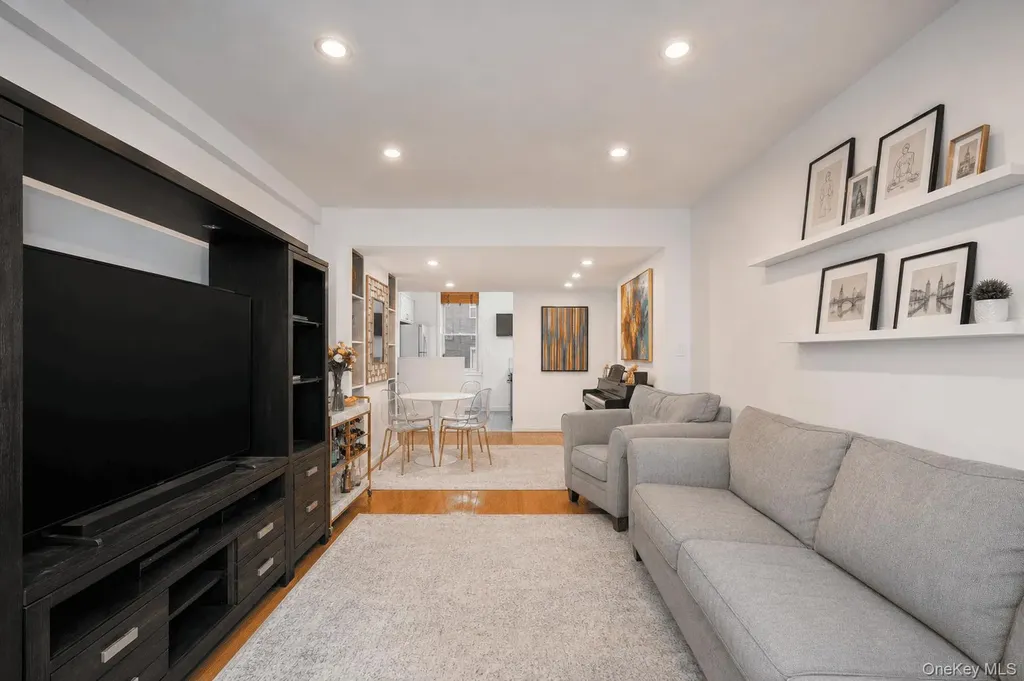 3185 Crescent Street Astoria NY 11106