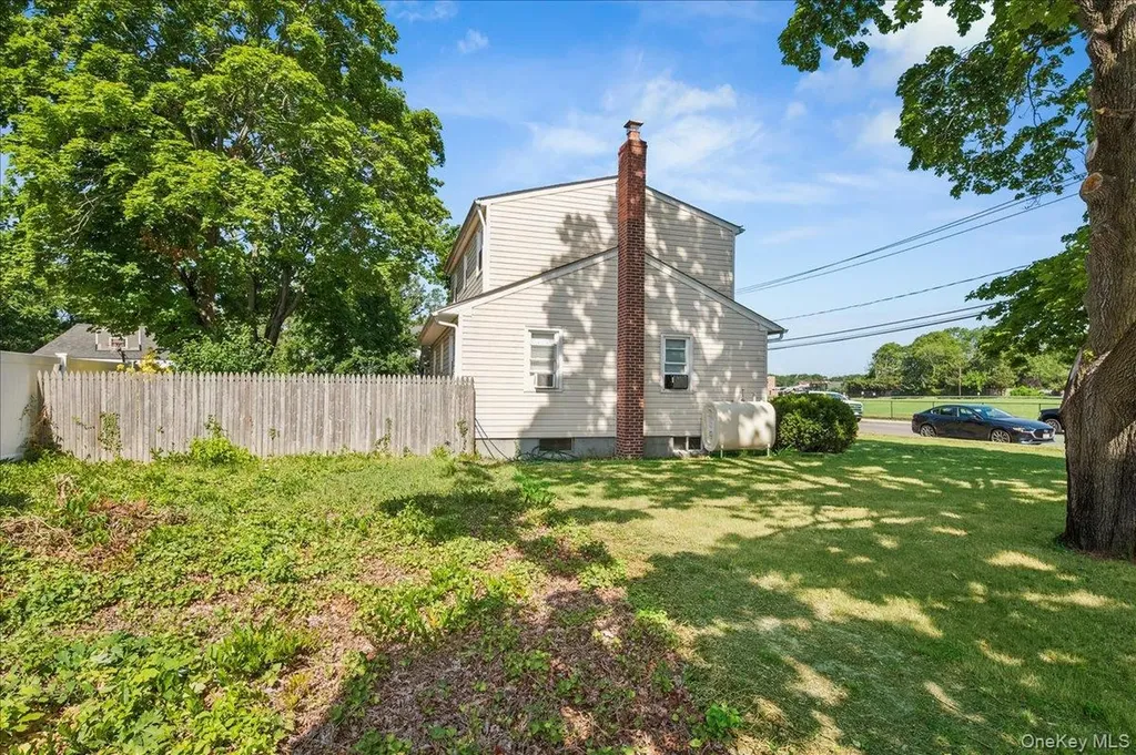 148 Saxton Street Patchogue NY 11772