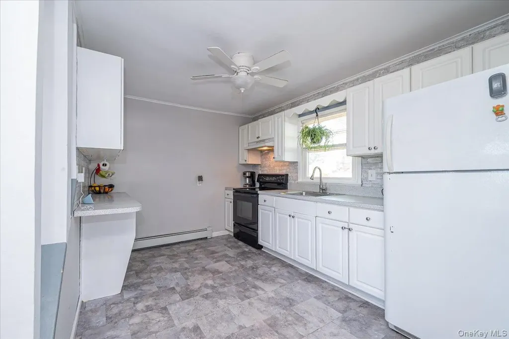 148 Saxton Street Patchogue NY 11772