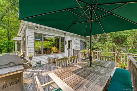 69 Montrose Station Road Montrose NY 10548