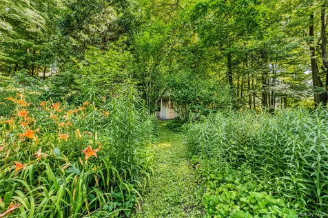69 Montrose Station Road Montrose NY 10548
