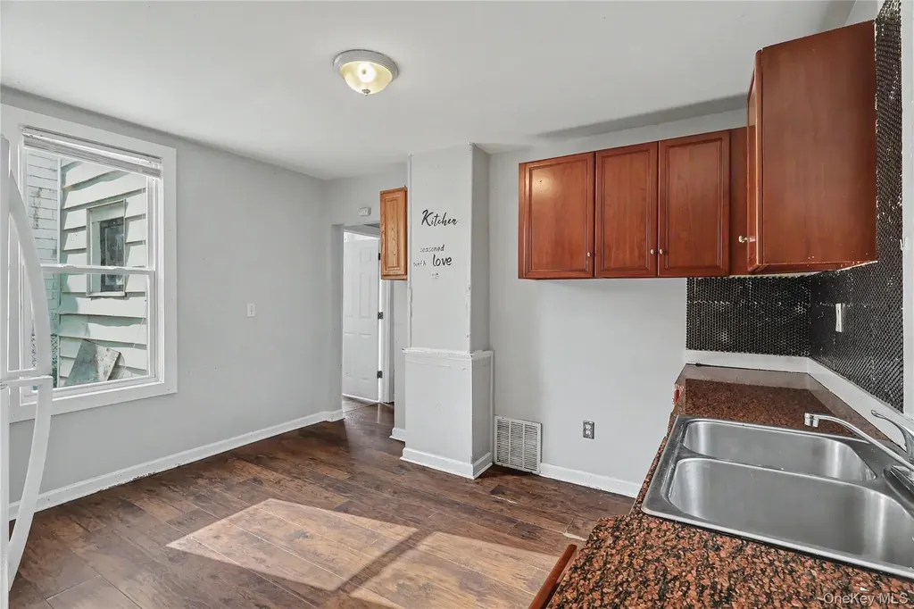 39 Spruce Street Poughkeepsie NY 12601