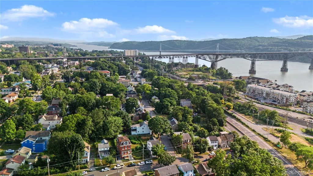 39 Spruce Street Poughkeepsie NY 12601