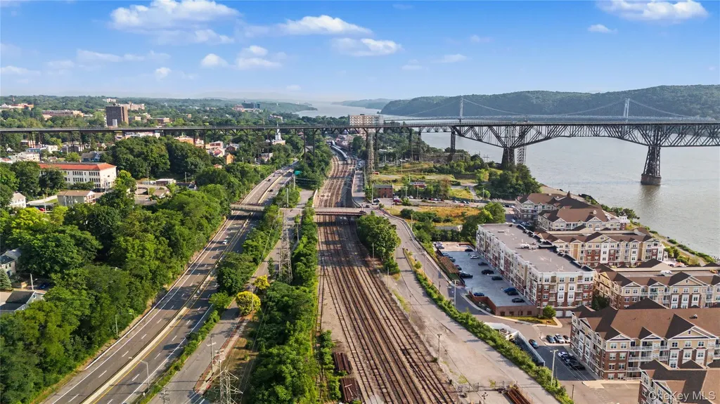 39 Spruce Street Poughkeepsie NY 12601