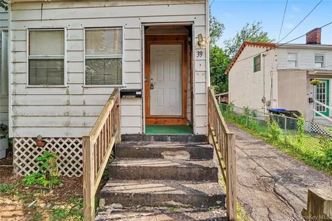 39 Spruce Street Poughkeepsie NY 12601