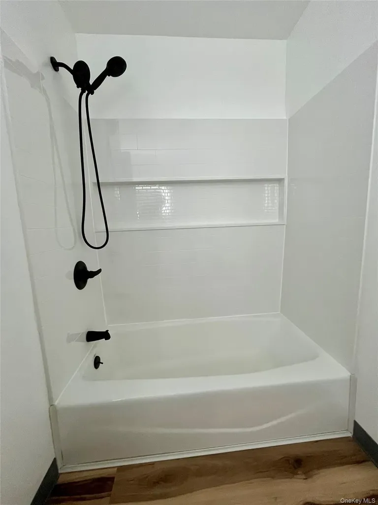 49 Woodlake Drive Middletown NY 10940