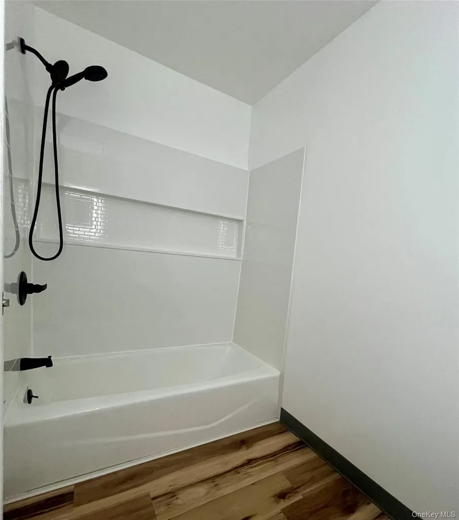 49 Woodlake Drive Middletown NY 10940