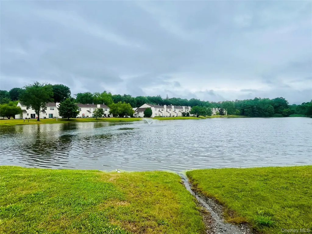 49 Woodlake Drive Middletown NY 10940