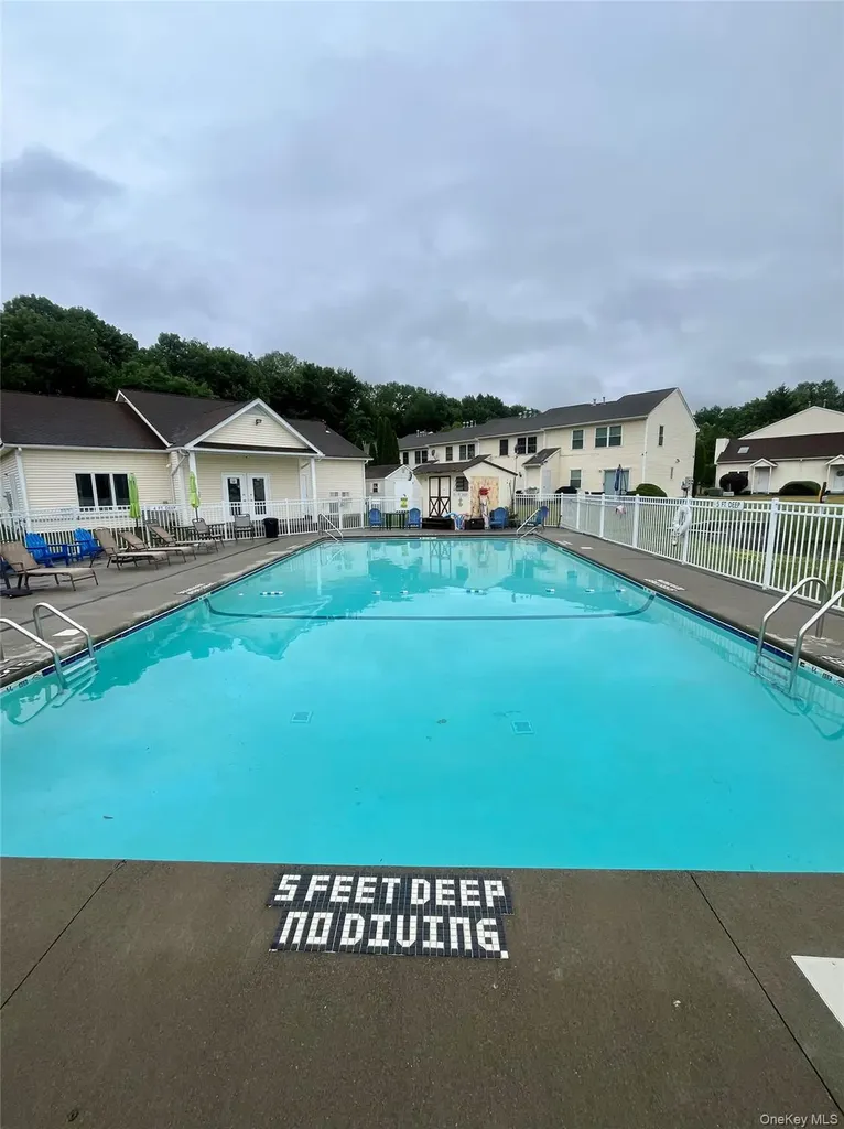 49 Woodlake Drive Middletown NY 10940