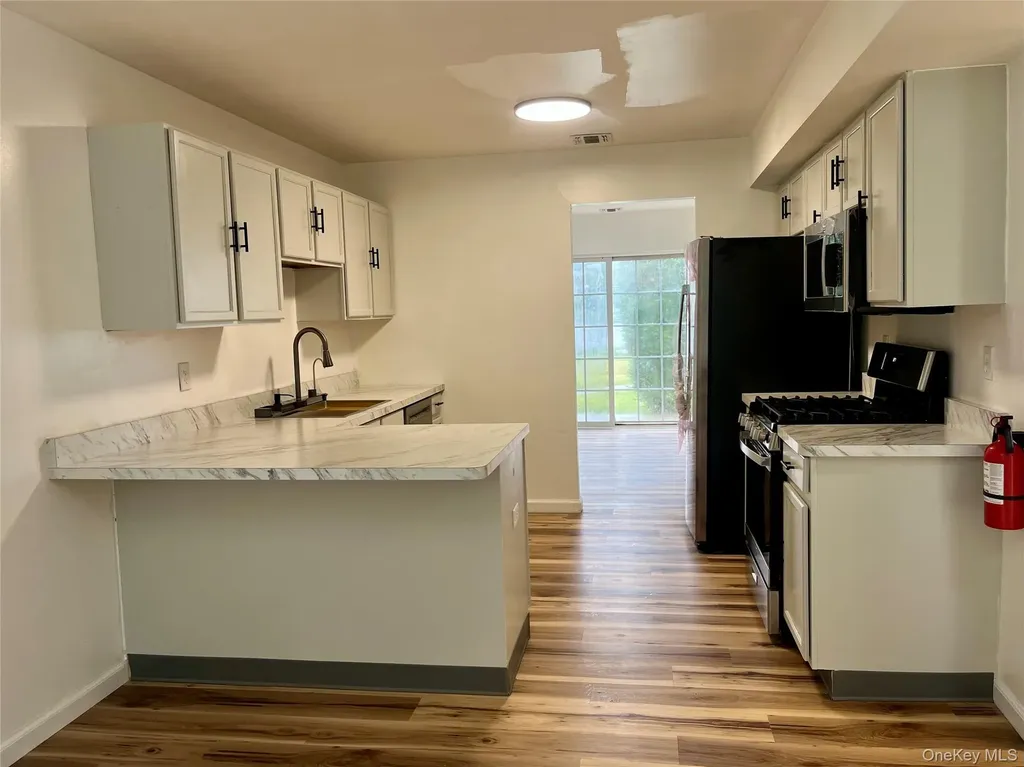 49 Woodlake Drive Middletown NY 10940