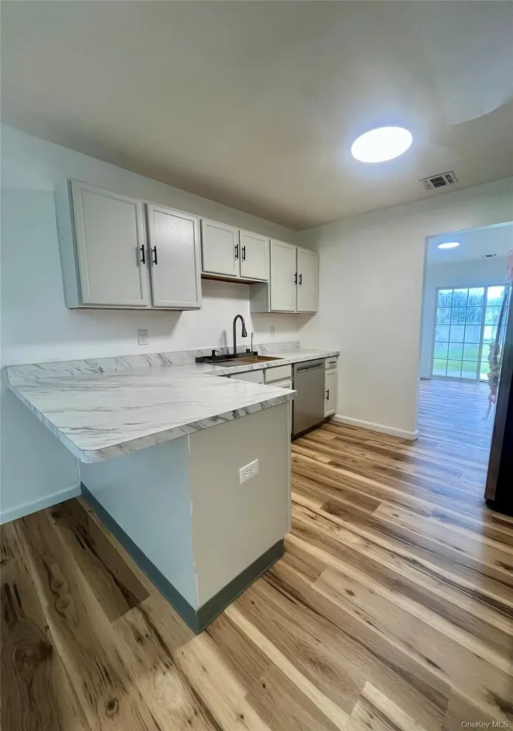49 Woodlake Drive Middletown NY 10940