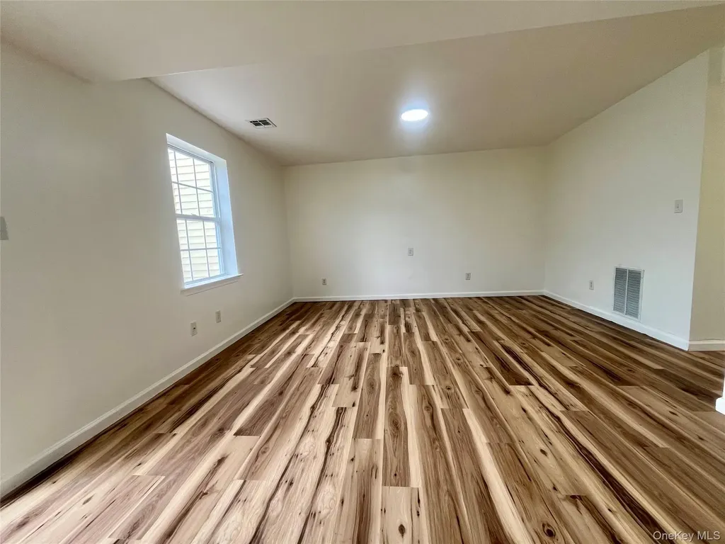 49 Woodlake Drive Middletown NY 10940