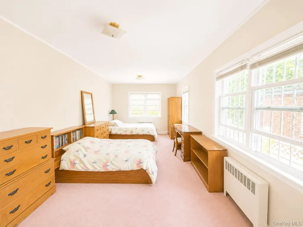 8018 217th Queens Village NY 11427