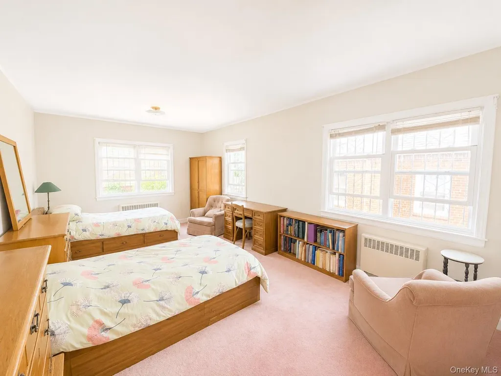 8018 217th Queens Village NY 11427