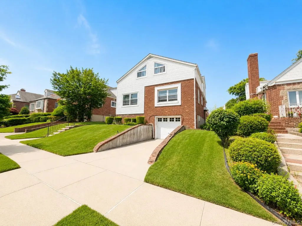 8018 217th Queens Village NY 11427