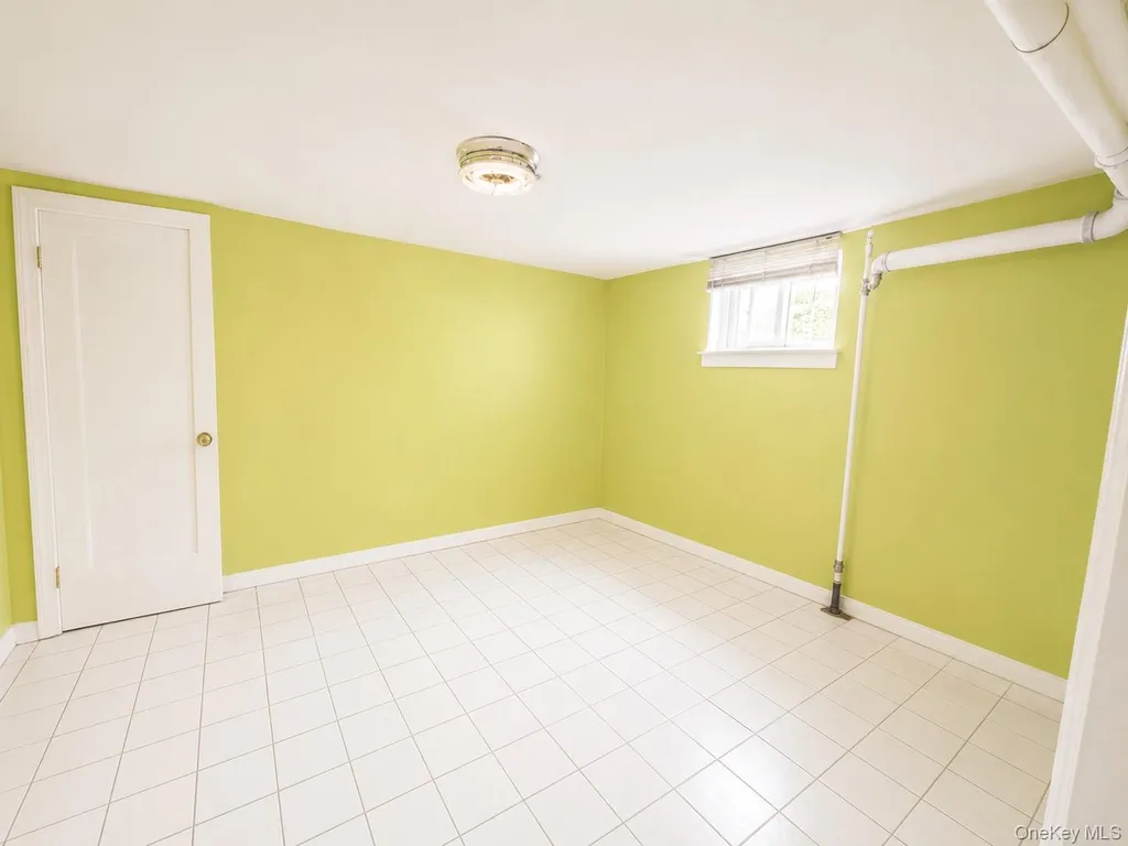8018 217th Queens Village NY 11427