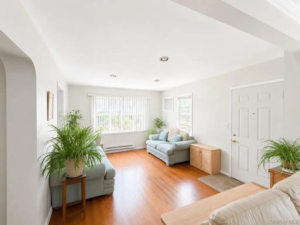 8018 217th Queens Village NY 11427