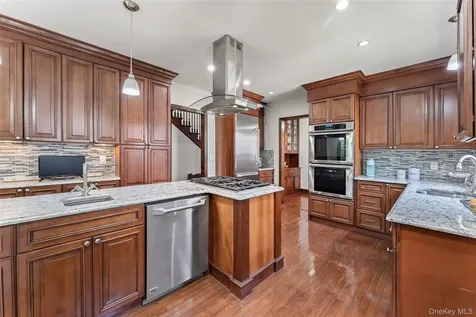 40 Parkview Drive Bronxville NY 10708
