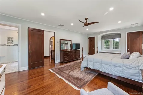 40 Parkview Drive Bronxville NY 10708