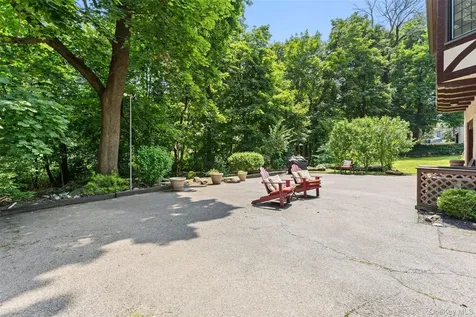 40 Parkview Drive Bronxville NY 10708