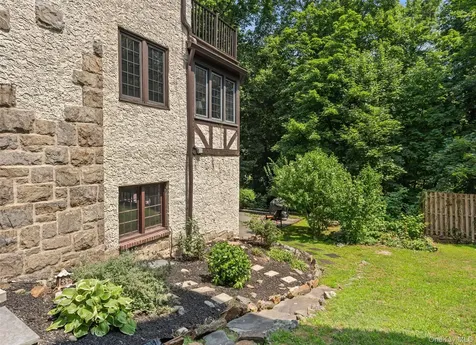 40 Parkview Drive Bronxville NY 10708