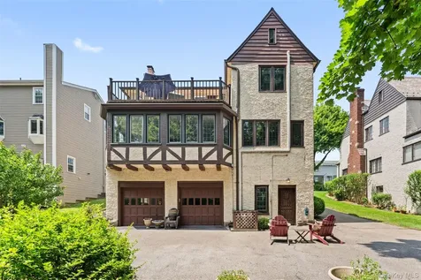 40 Parkview Drive Bronxville NY 10708