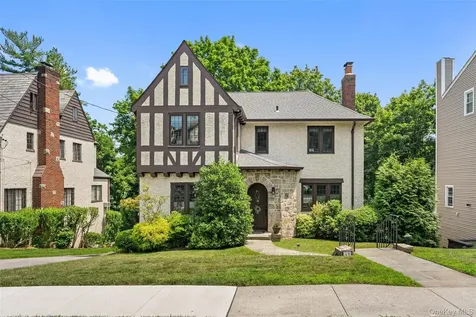 40 Parkview Drive Bronxville NY 10708