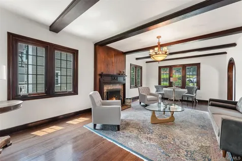40 Parkview Drive Bronxville NY 10708