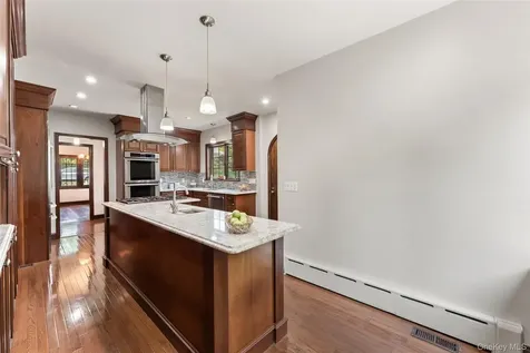 40 Parkview Drive Bronxville NY 10708