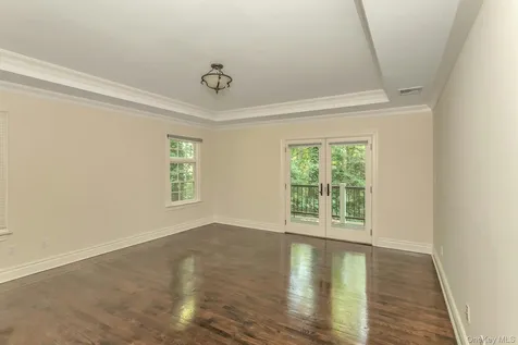 10 Laurel Cove Road Oyster Bay NY 11771