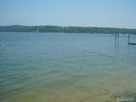 10 Laurel Cove Road Oyster Bay NY 11771